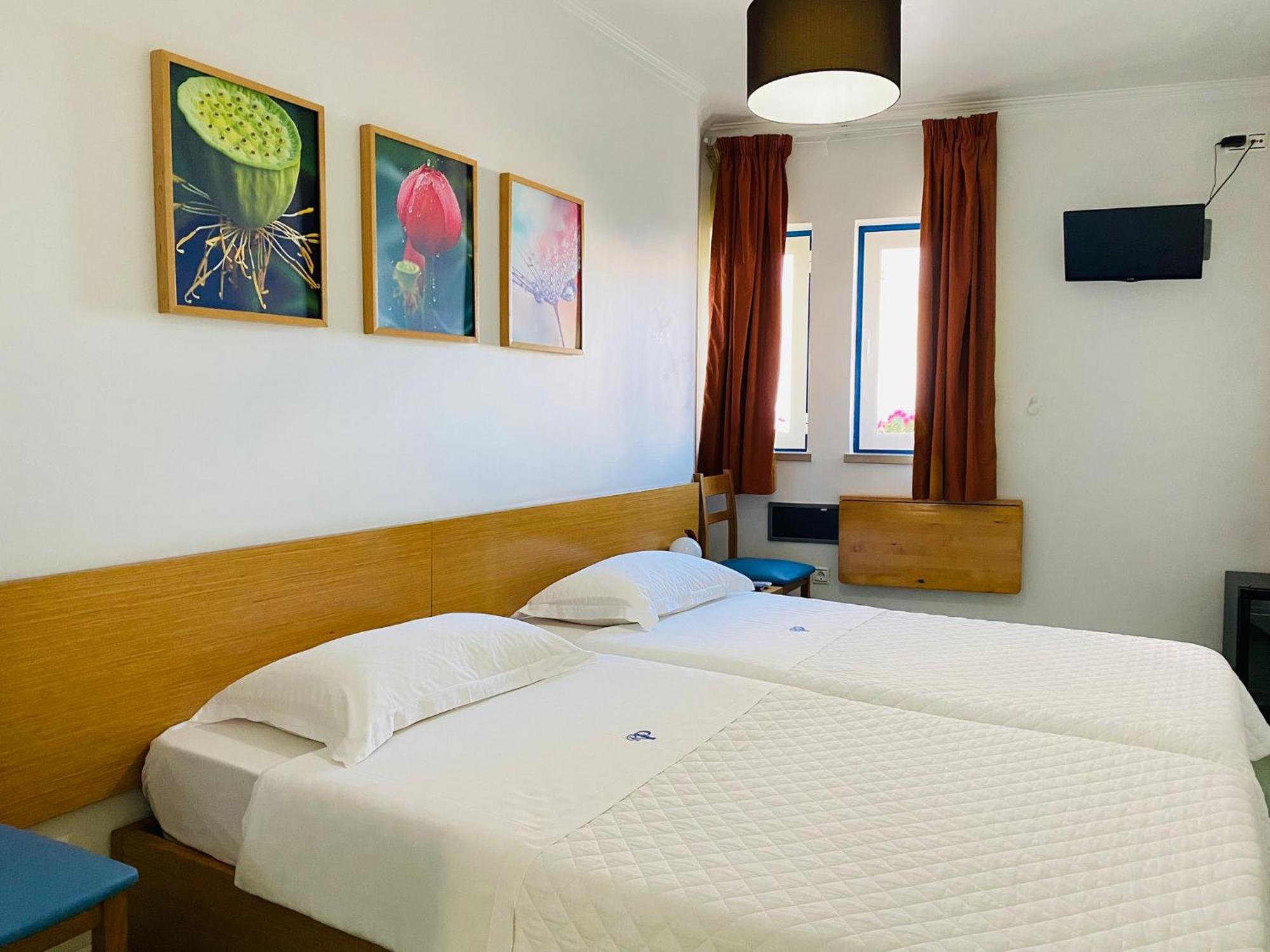 Weaa Hotel Nazaré Buitenkant foto
