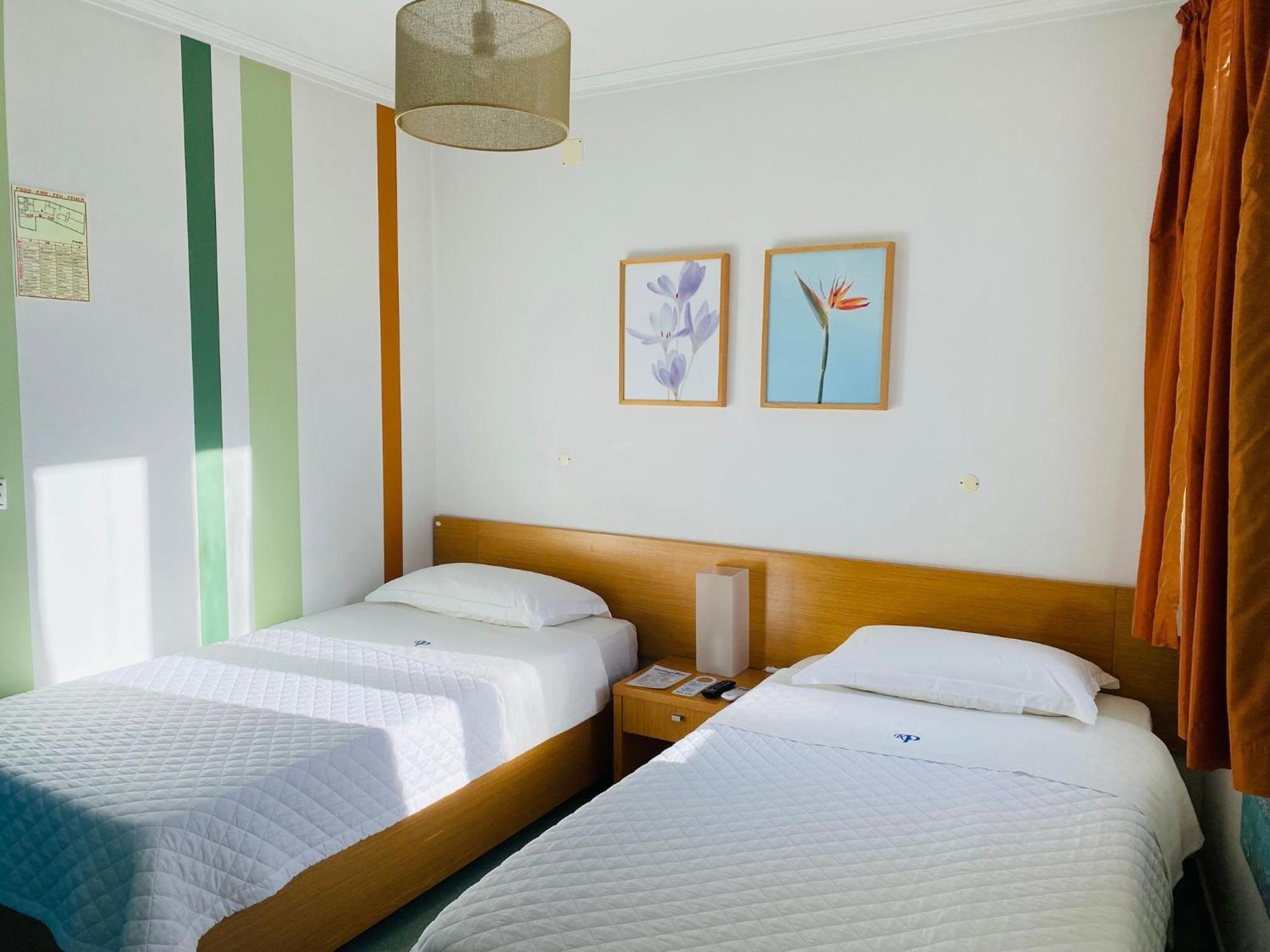 Weaa Hotel Nazaré Buitenkant foto